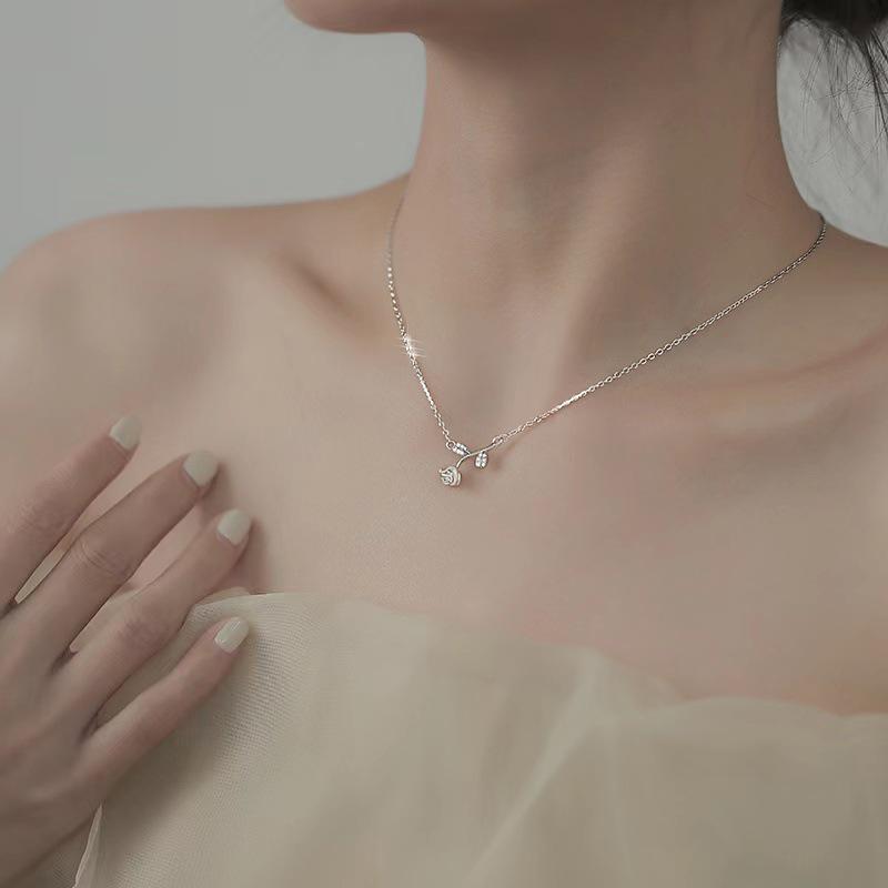 Retro French Rose Zircon Pendant Necklace - Elegant, Versatile Fairy Style Jewelry for Women