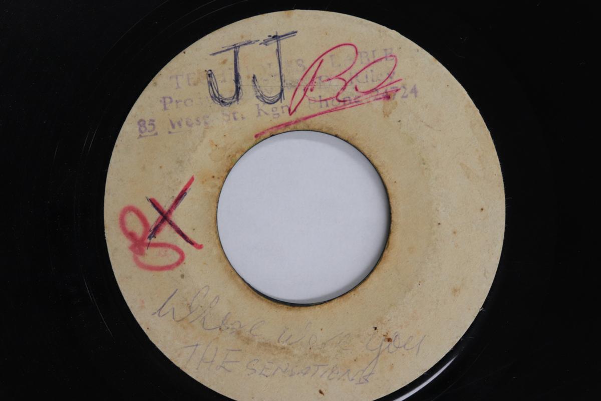 

7inch Record SENSATIONS - Just One Smile / Where Were You NONE NOT ON LABEL 1969 Jamaica Reggae, Ska & Dub Used
