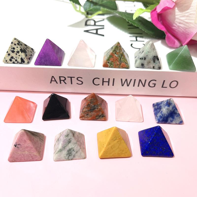 Crystal Gold Pyramid Ornament for Home or Office Decor, 2cm 2cm Pyramid, 7g