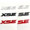 3D kovové logo SE XSE Znak na zadním kufru Samolepka Odznak pro Camry Sienna Highlander Corolla Stylingové doplňky do auta
