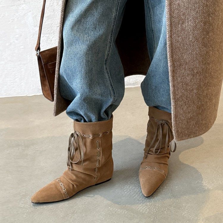 Niche Retro Heightening Pile Boots Women's Short Boots 2025 Autumn New Absolutely Unique Pleated Western Cowboy Boots