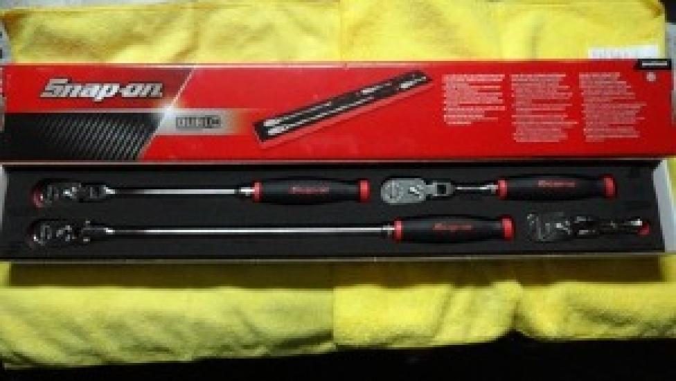 

Snap-on Tools NEW 3/8 Flex Ratchet Set 204RT04FR