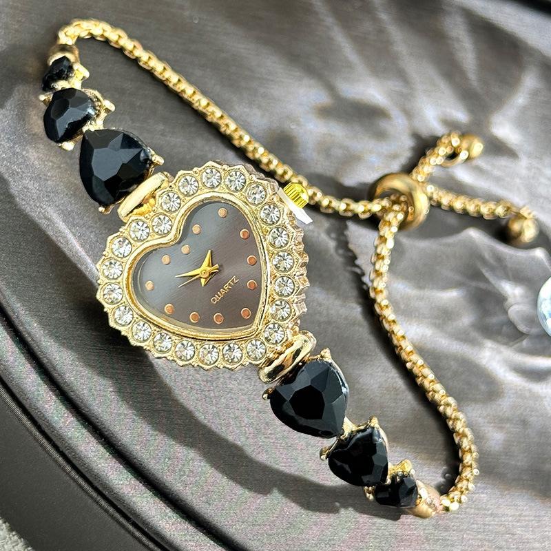 Love pattern decorative bracelet quartz watch with diamond dial pull-out strap women's fashion watch