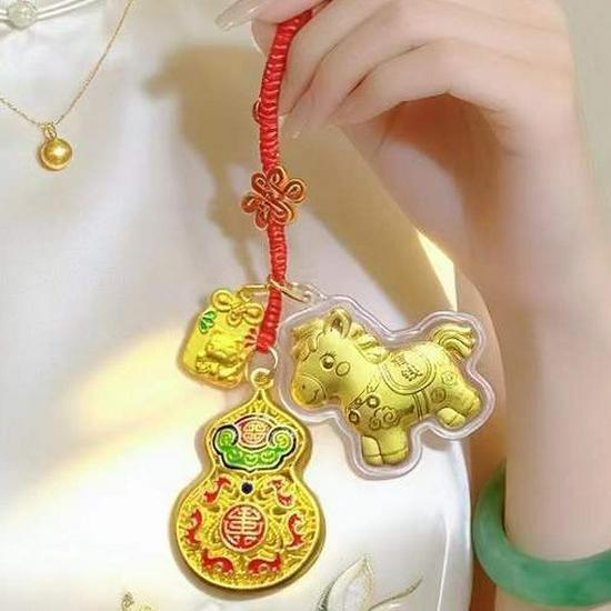 

999 Pure Gold Year of the Horse Keychain: Creative Enamel Gourd Pendant Gift for Friends or Girlfriends