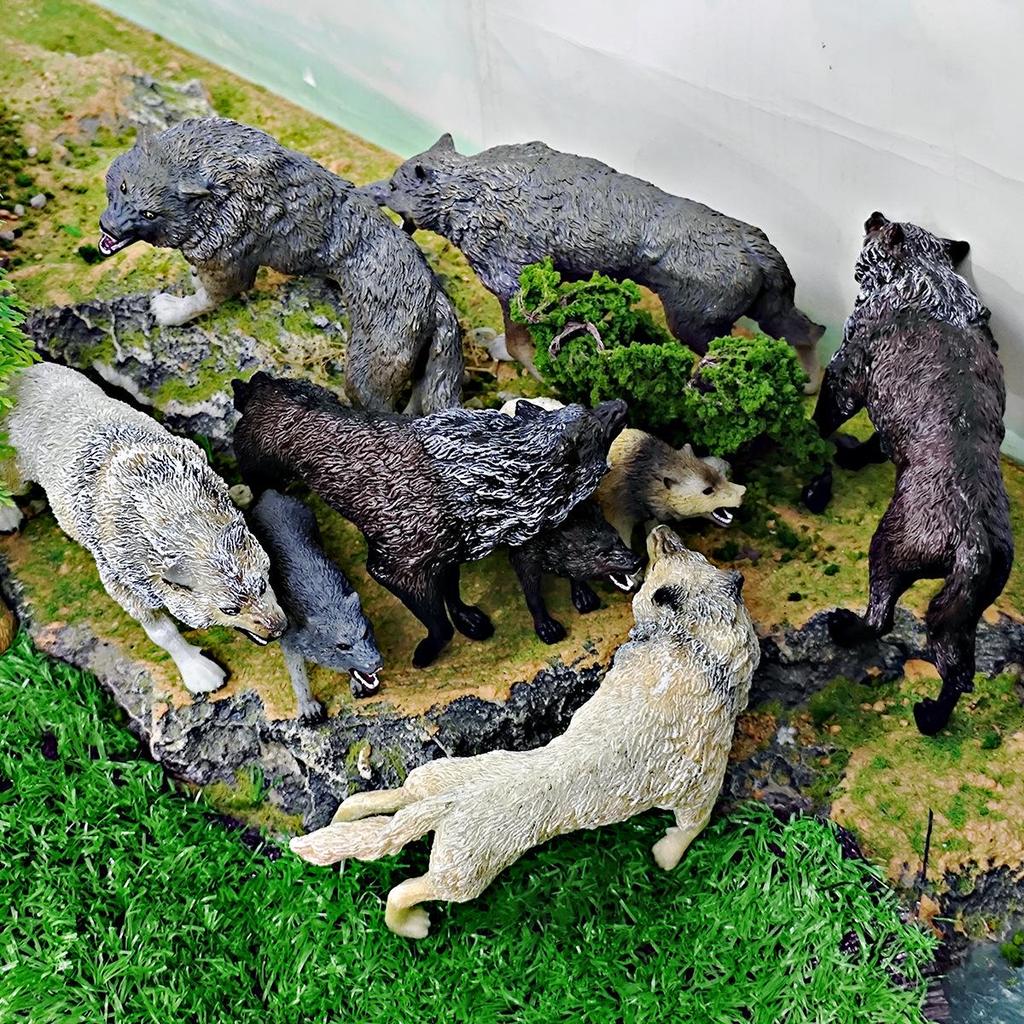 Wild Animal Wolf Family Model - Children's Educational Toy Set with Male, Female, and Cub Wolves