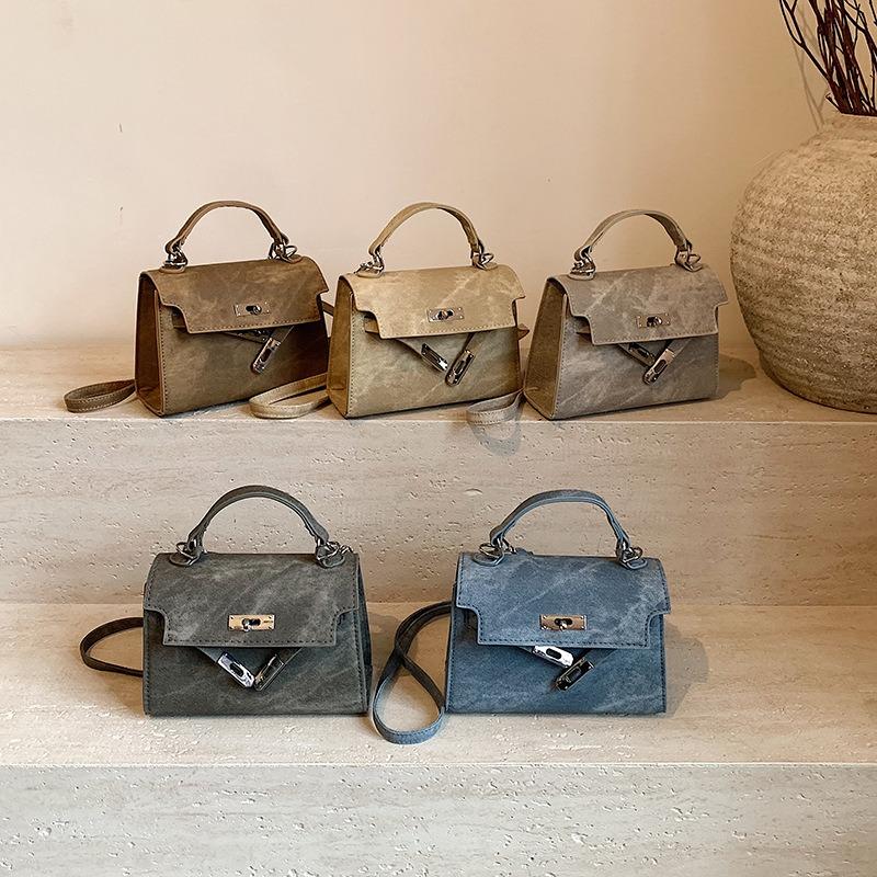 Niche bags women's popular portable small square bags women's bags new retro commuter messenger bags