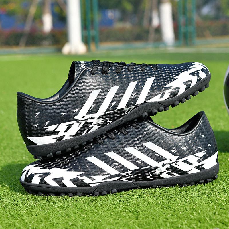 

Low-top new football shoes 2025 male and female adult students children s game training shoes TF broken nail football shoes 36