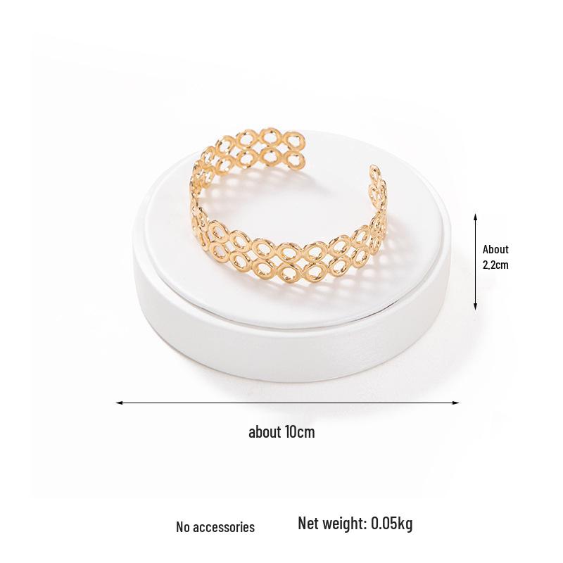 White Jewelry Display Stand for Bracelets, Rings, and Necklaces