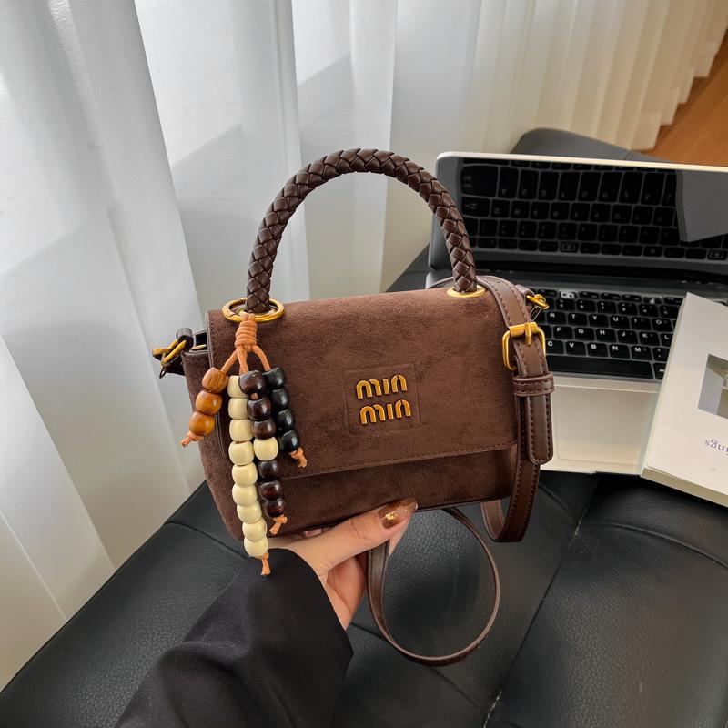 

Niche casual personality shoulder messenger bag fashion trend texture bag 2025 autumn and winter women s small square bag