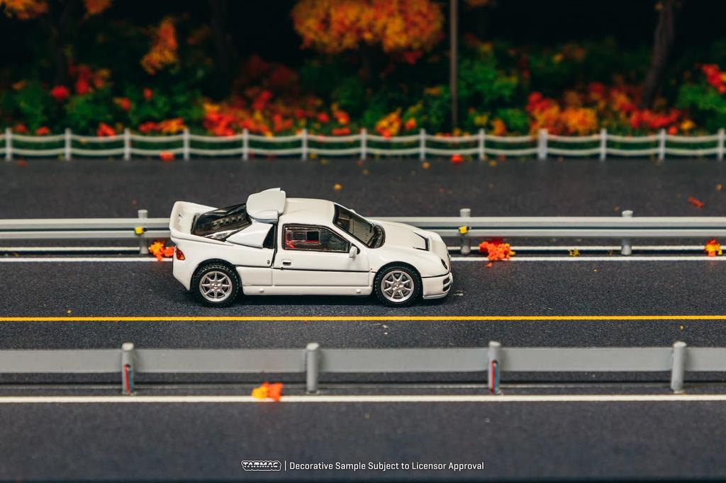 TARMACWORKS Scale Ford RS200 White Finished Model 1/64 T64P-001-WH