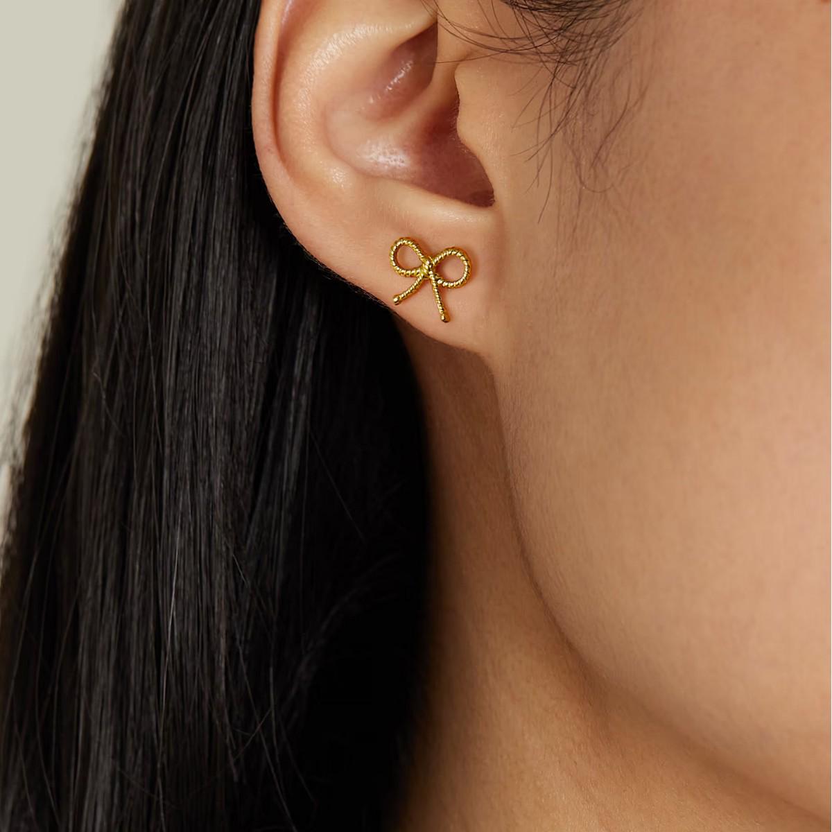 

18K Gold-Plated Minimalist Bow Stud Earrings золотой