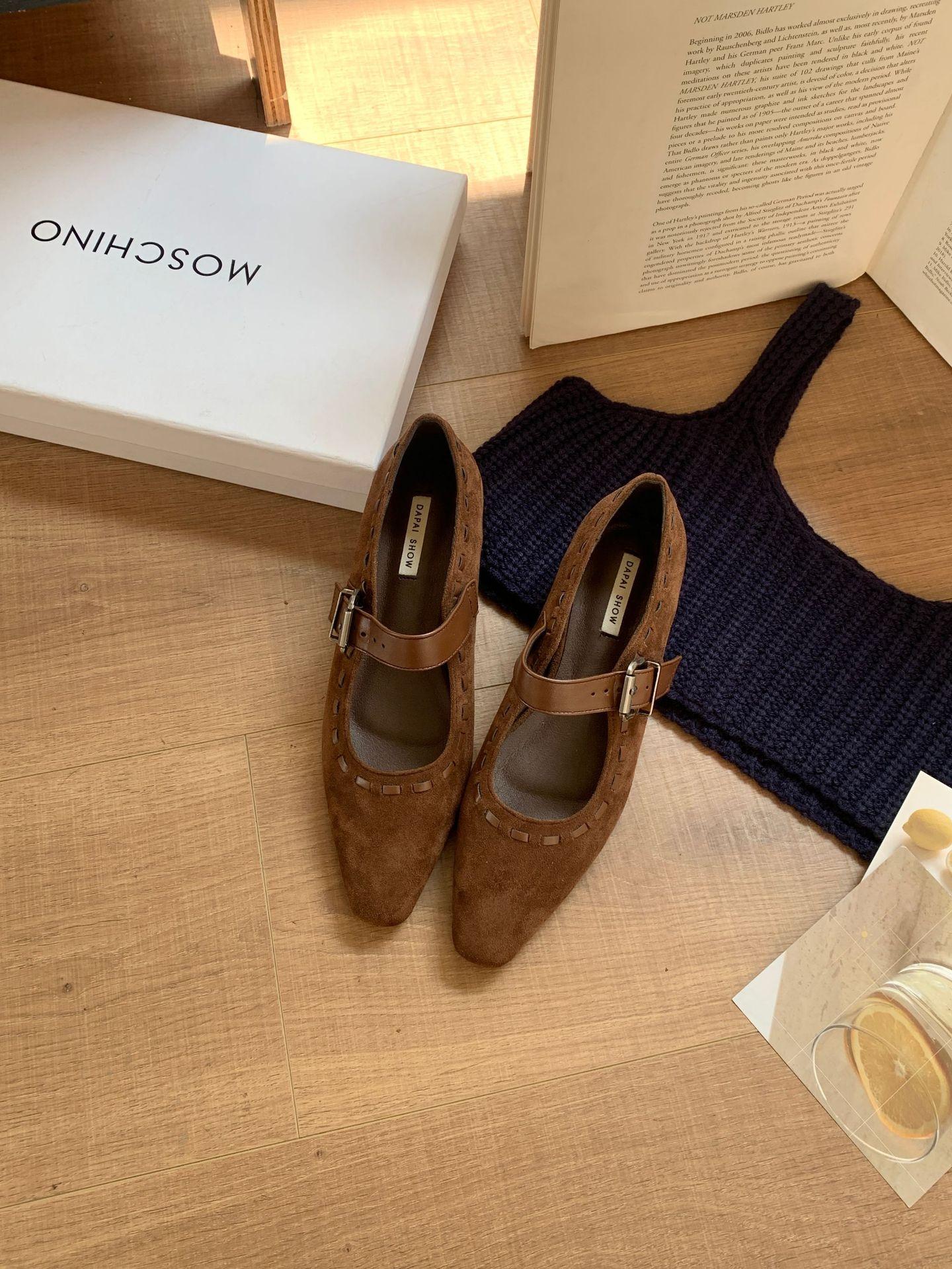 

2025 woven retro square head light mouth soft leather single shoes versatile word with commuter flat shoes work shoes small leather shoes 39