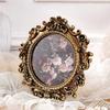 Vintage Ornate Resins Round Photo Frame With Intricate Design For Wall Hanging or Desktop Display Home Decors Gift