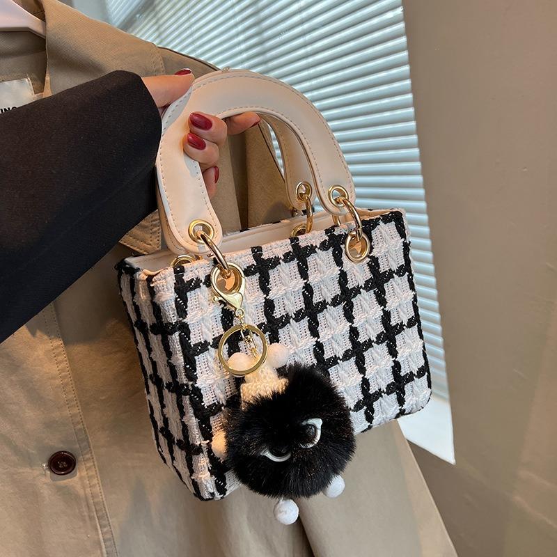 Niche design woolen bag  new bags women's bags autumn and winter messenger bags portable Princess Diana bags