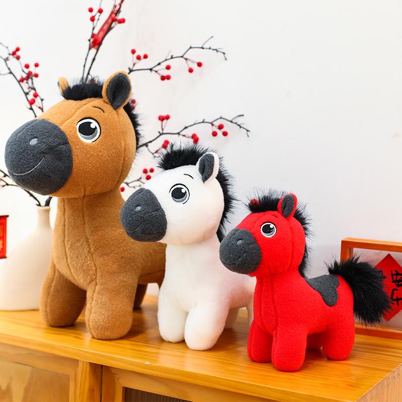 2026 Rok Konia Szczęśliwy Stojący Kucyk Pluszowa Figurka Prezent