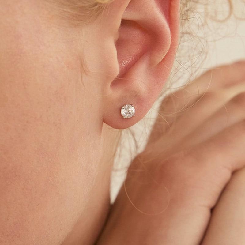 LUNNE 14k Round Brilliant 0.5 Carat Moissanite Earrings (14k Gold) #MOE01