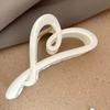 Irregular Hollow Out Hair Claws Clips Women Girls Large Heart Shape Crab Hair Clamps Barrettes Clips Hair Accessories