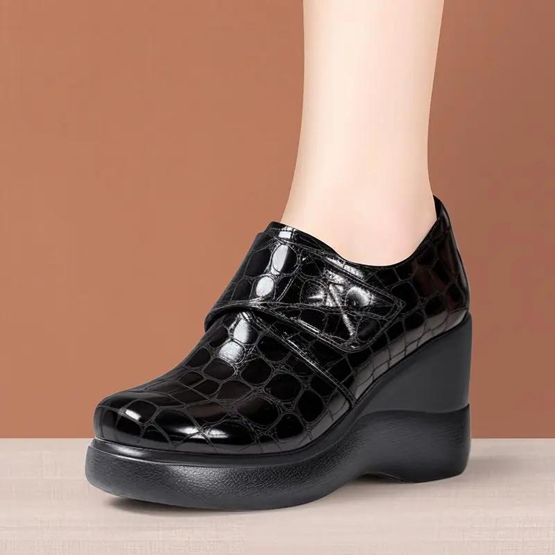 9cm Small Size 32-43 Deep Mouth Bright Leather Loafers Womens Platform Wedges Shoes 2026 Fall High Heels Shoes Office Mom Model