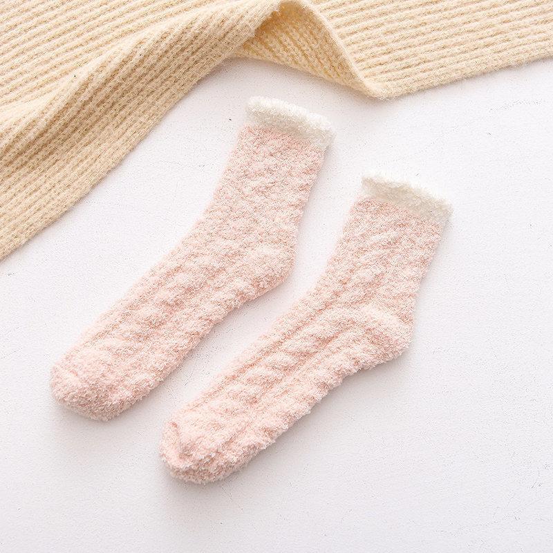 1 Paires Chaussettes Hiver Chaudes Moelleuses Floues Chaussettes Femme Chaussettes de Sommeil Mi-mollet Maison Sol Maison Confortable Doux Kawaii Thermiques Épaisses Chaussettes de Neige