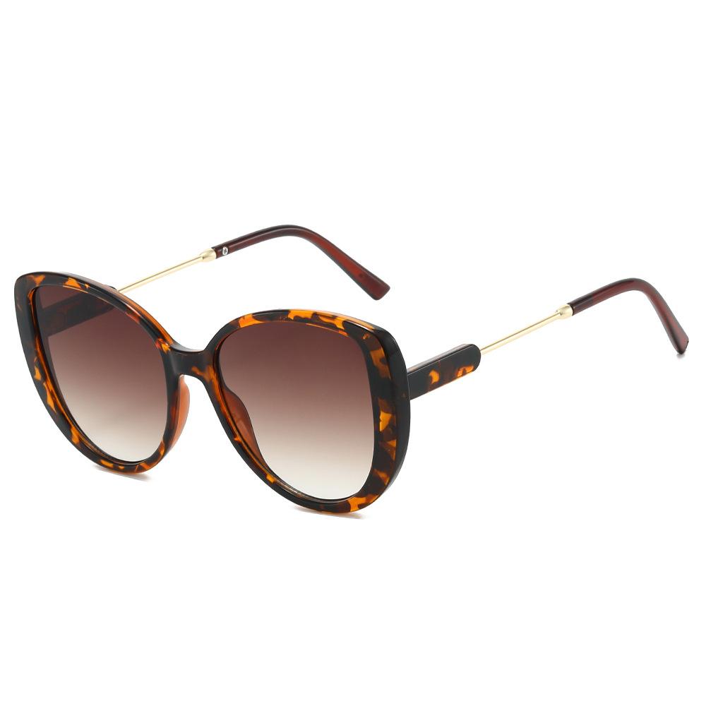 Korean Version Personality Large Frame CatEye Sunglasses Outdoor UV400 Luxury Sunglasses Women Fashion Travel Decoration Eyewear