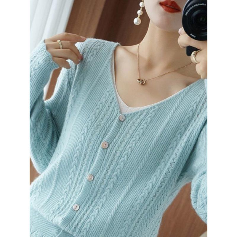 2025 Spring V-Neck Long Sleeve Knit Loose Cardigan