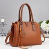 Stylish Ladies Handbag Made Of Pu With Zipper Closure For Office Use