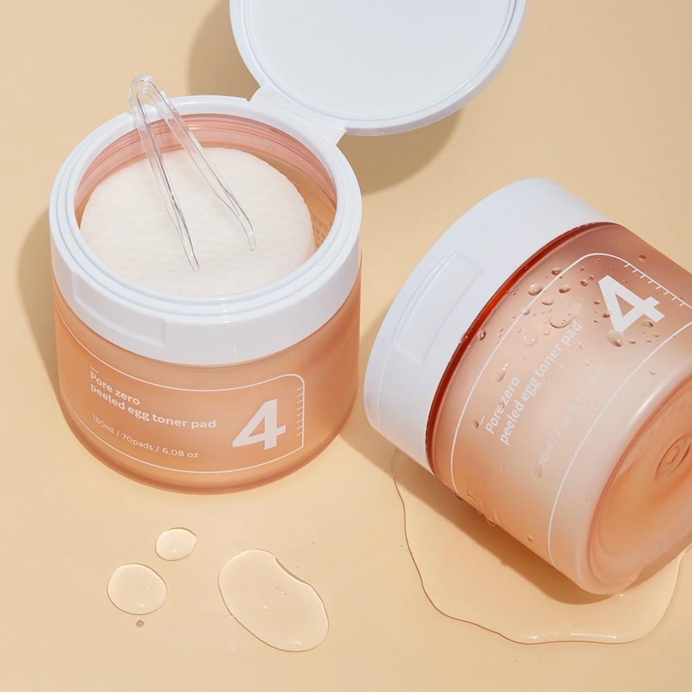 NUMBUZIN No.4 Pore Zero Peeled Egg Toner Pad 190 ml / 70 tampoane, vă permite să purificați porii și să curățați pielea de excesul de sebum dintr-o singură mișcare.