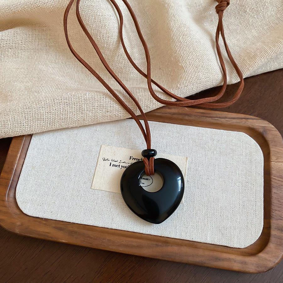 Minimalist Adjustable Acrylic Geometric Necklace - Versatile Fashion Sweater Chain