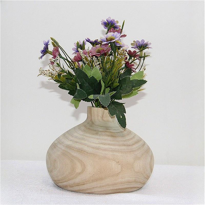 Praktische dekorative Vase aus Paulowniaholz, vielseitiges Wohnaccessoire und stilisierter Akzent
