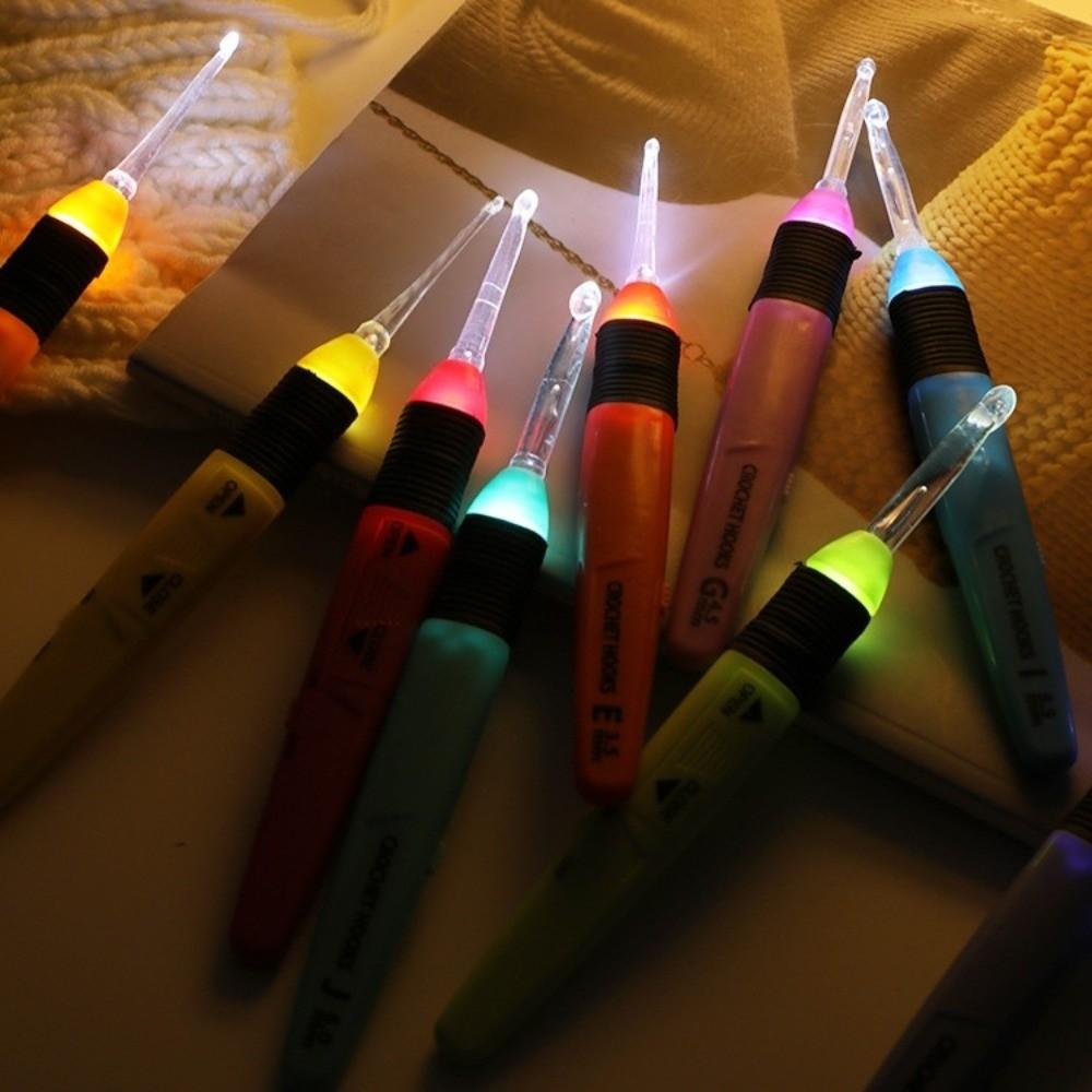 Random Color 2.5-6.5mm Crochet Hook Luminous Knitting Tool  Household