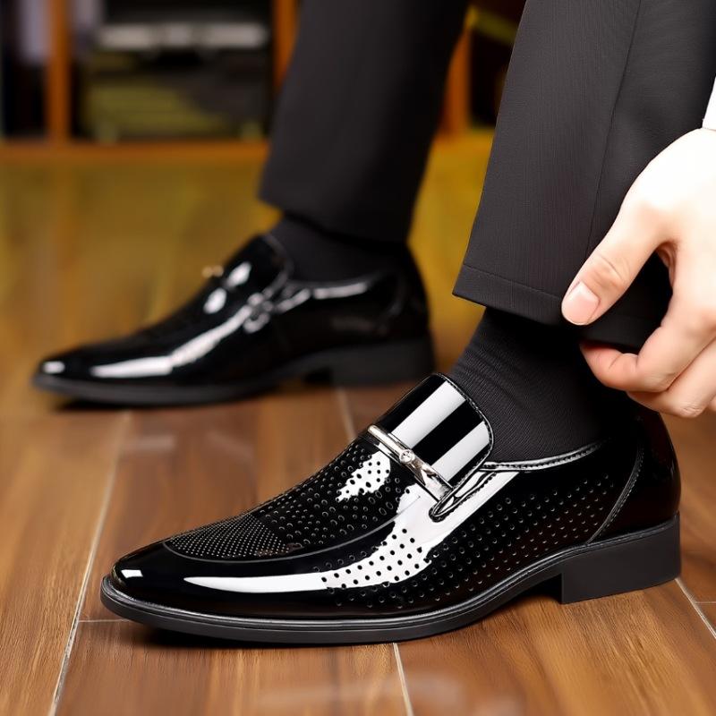 Módní návrhář Nové Pánské Letní Špičaté Prodyšné Dírkované Boty z Patentní Kůže Pánské Ležérní Mokasíny Svatba Formální Společenská Obuv