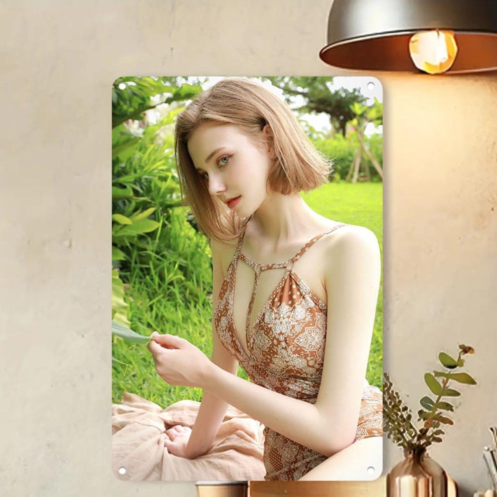 

HD Metal Tin Sign Boho Floral Halter Swimsuit European Beauty Garden Vintage Wall Art Decor 20x30cm（7.8x11.8inch）