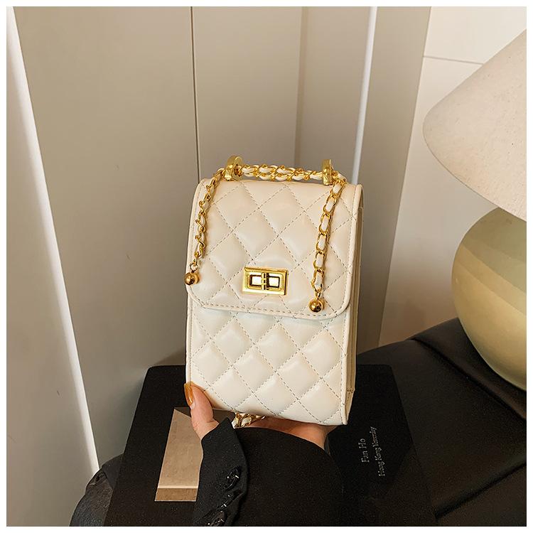 

Портативная маленькая квадратная сумка на цепочке с бриллиантами, женская весенне-летняя новая модная нишевая наплечная сумка-мессенджер белый