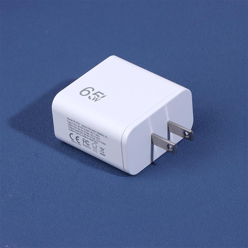 

65W Super Quick Charge Type C Usb Phone Charger With Telescopic Type C Cable Gan Charger Adapter 3 In 1 Wall Charger