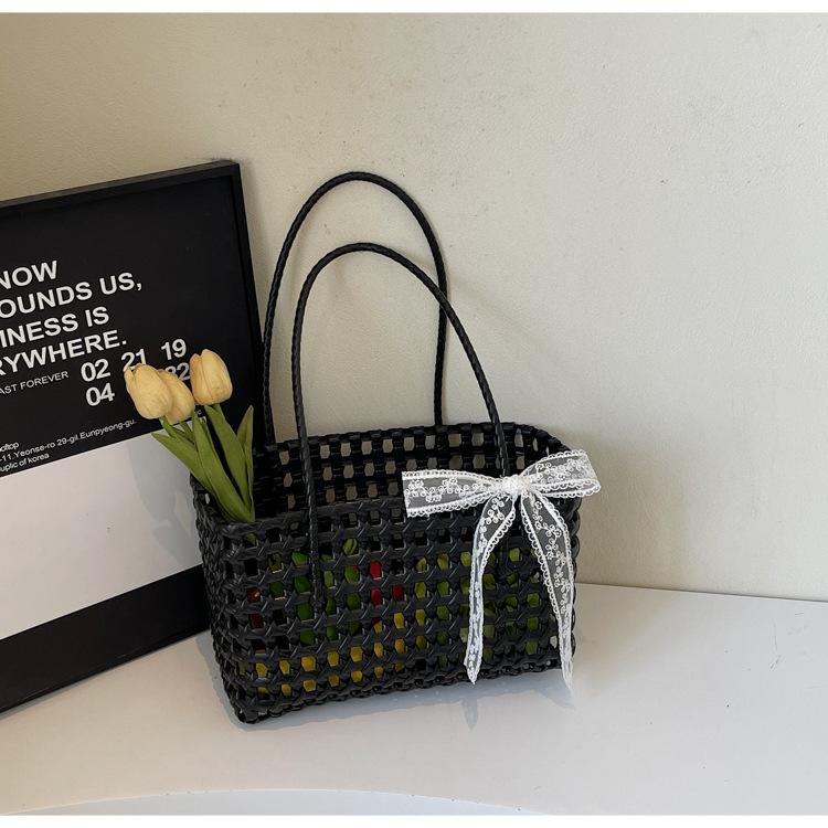 Popular Hollow Woven Bag 2025 Large Capacity Shoulder Handbag Trendy Woven Vegetable Basket Vacation Beach Bag Women