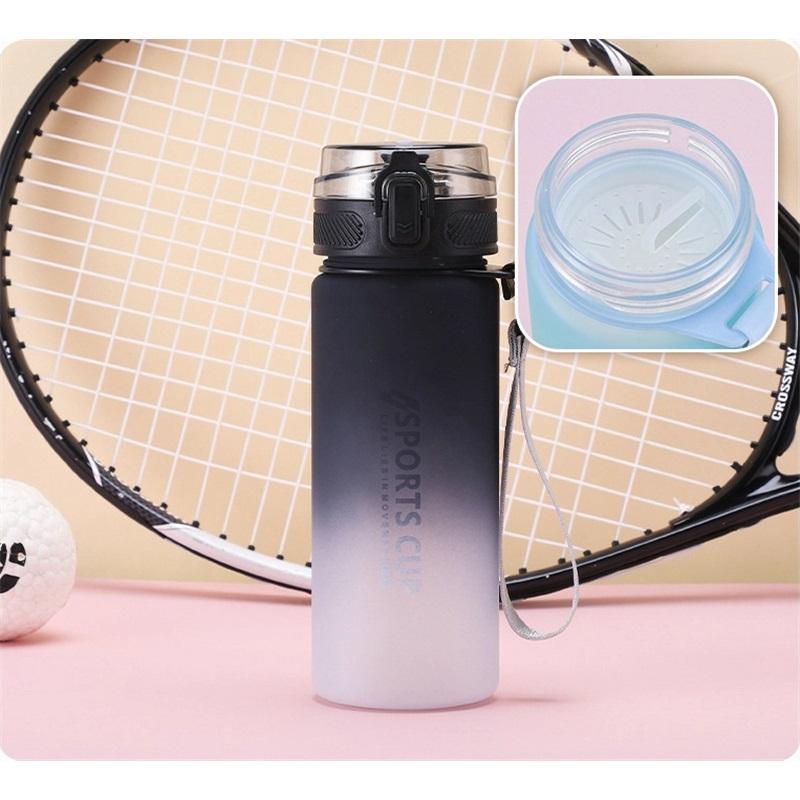 

Новый градиентный цвет, большая емкость, портативный пластиковый стакан для воды, креативный студенческий стакан для питья, мужской и женский спортивный стакан 600ML