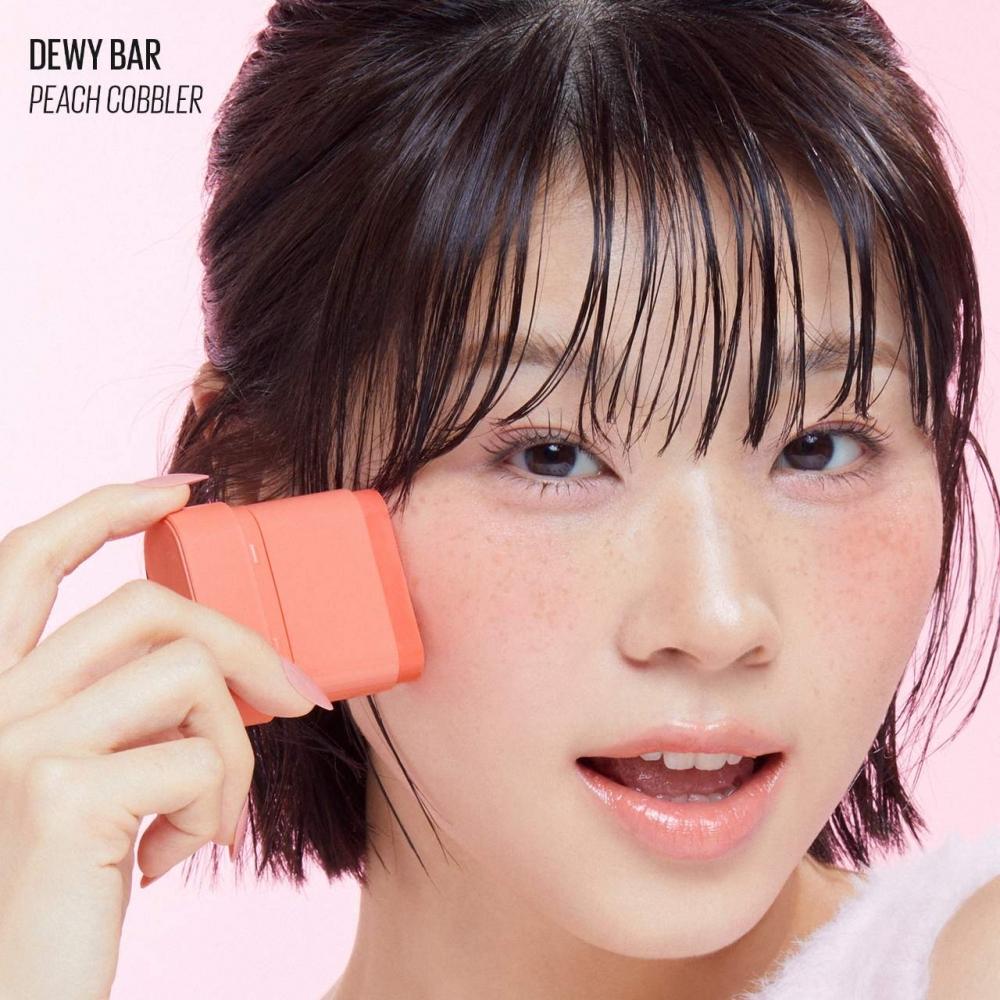 Kaja Dewy Bar Rouge   Lippenbalsam 0,35 Unzen   Füllgrößensequenz 1 Pfirsichkuchen Weiches Korallenpfirsich