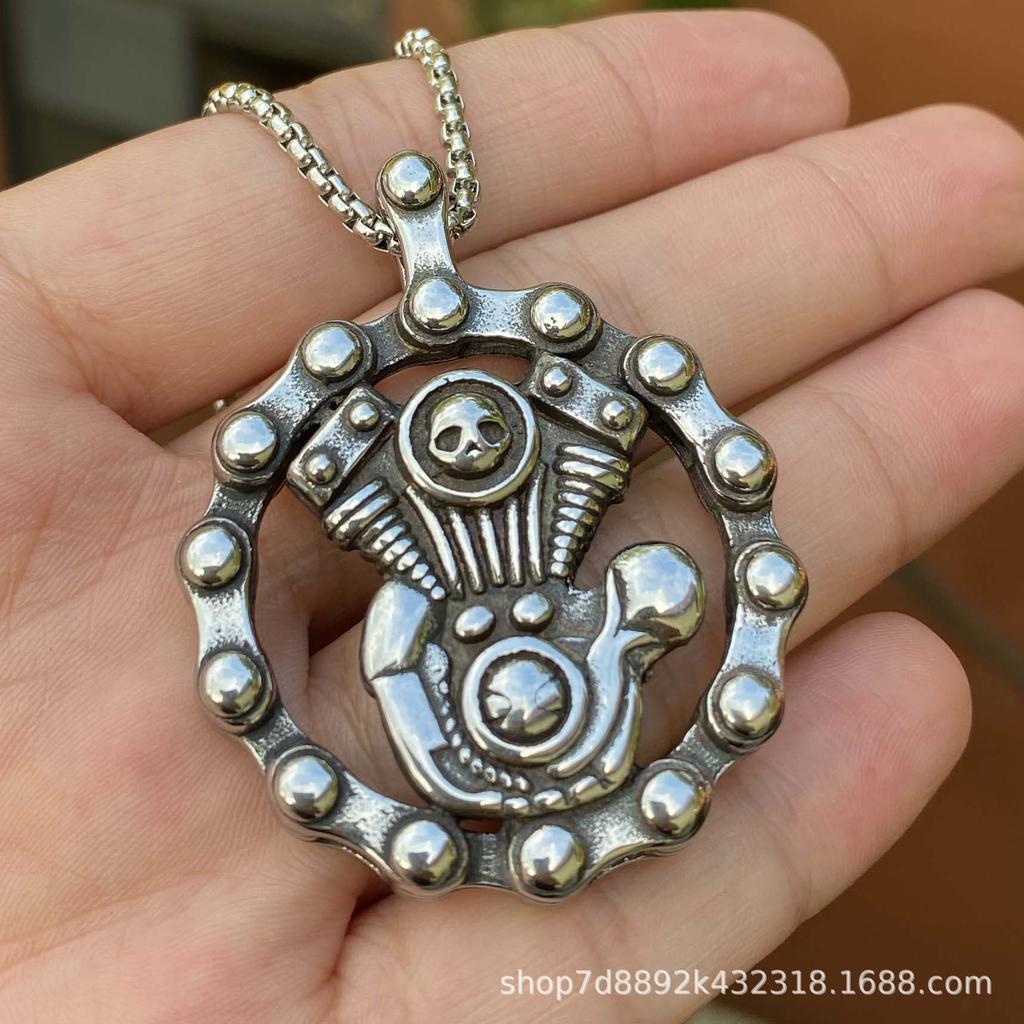 Halloween Personalized Titanium Steel Engine Necklace Pendant Stainless Steel Hip Hop Vintage Necklace Sweater Chain