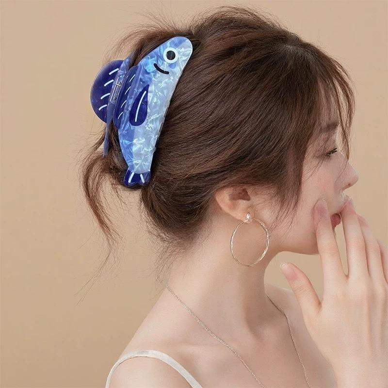 Sardine Hair Clips Are Unique and Niche. They Are Cute and Sweet. The Back of The Head Hair Clips Are Versatile