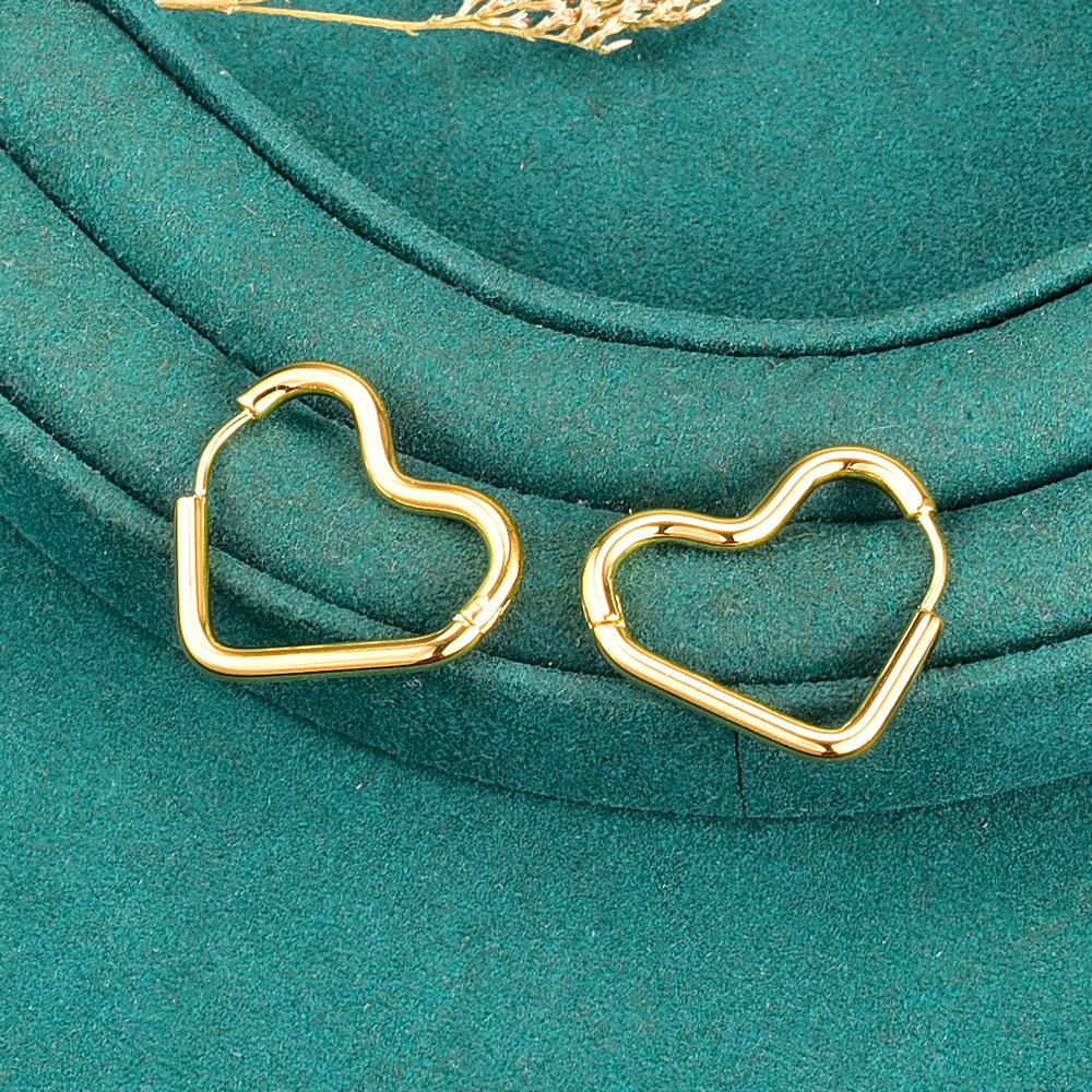 E34 E34 Heart-Shaped Earrings with Gold-Plated Stainless Steel Earrings