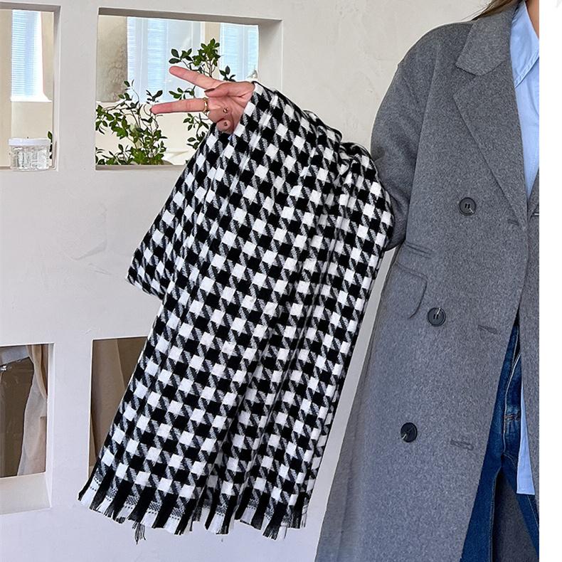Checkered Scarf Autumn Winter Student Scarf Warm Shawl Tassel Fashion Scarf Female