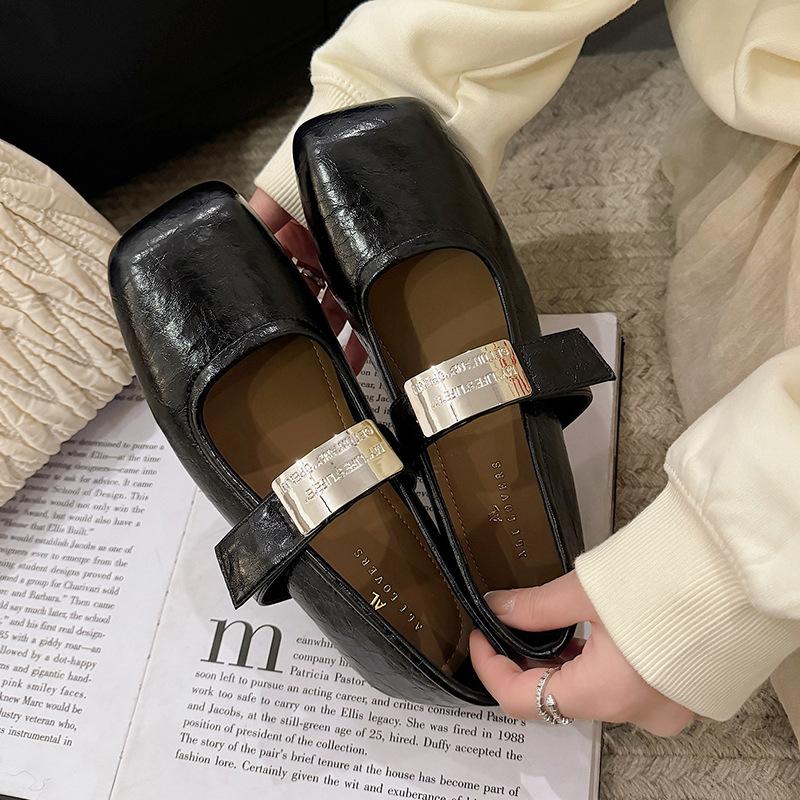 

Неглубокие одинарные туфли женские ранняя весна 2025 новые французские вечерние бризы с внутренней прибавкой высоты туфли Мэри Джейн женские туфли для бабушек 35 чёрный