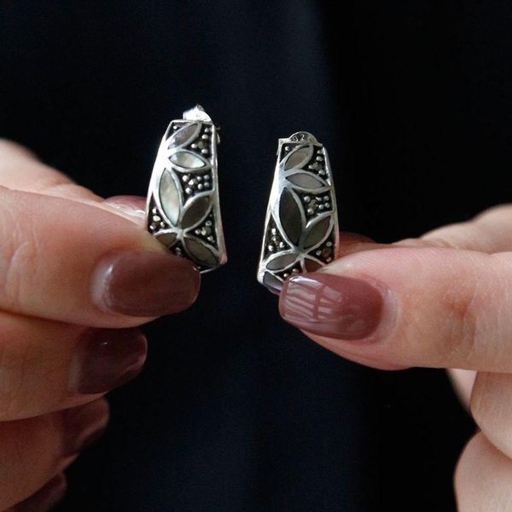 Mother-of-pearl Macasite Flower Silver Curve Earrings Be0703_P404115759