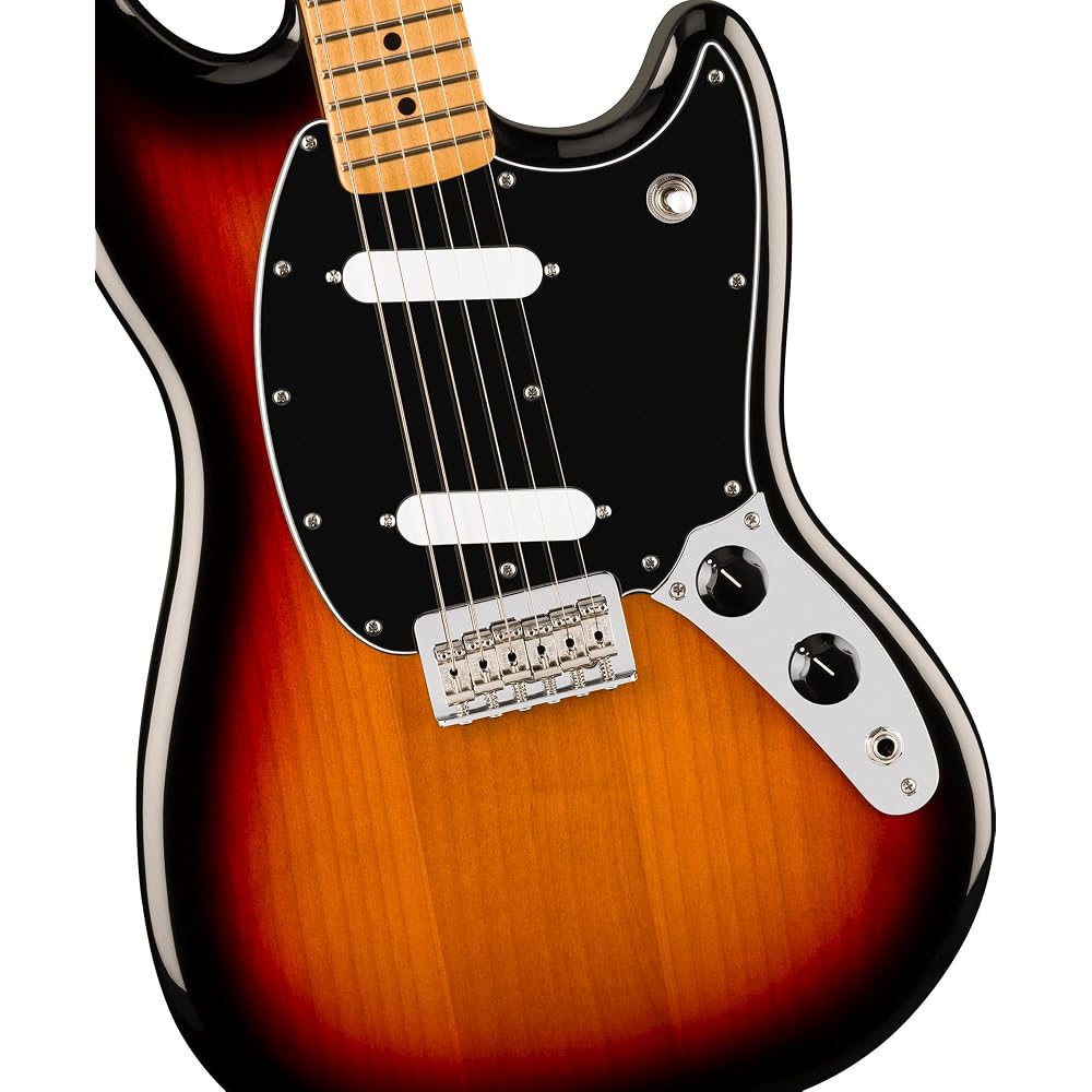 Fender Fender Electric Guitar Player II Mustang®, Maple Fingerboard, 3-Color Sunburst with Soft Case