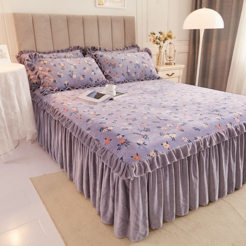 3 stücke Kleine Blumenmuster Plüsch Bett Rock Winter Dicke Volant Rand Tagesdecke Matratze Schutzhülle Anti Slip Bettlaken