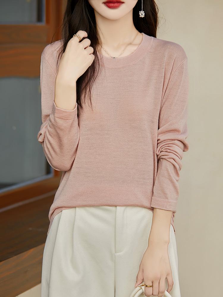 Women's Minimalist Wool Pullover - Thin, Round Neck, Long Sleeve, Loose Fit