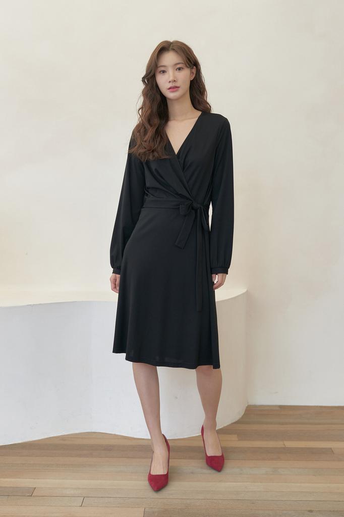 Jeiol Black Wrap Dress