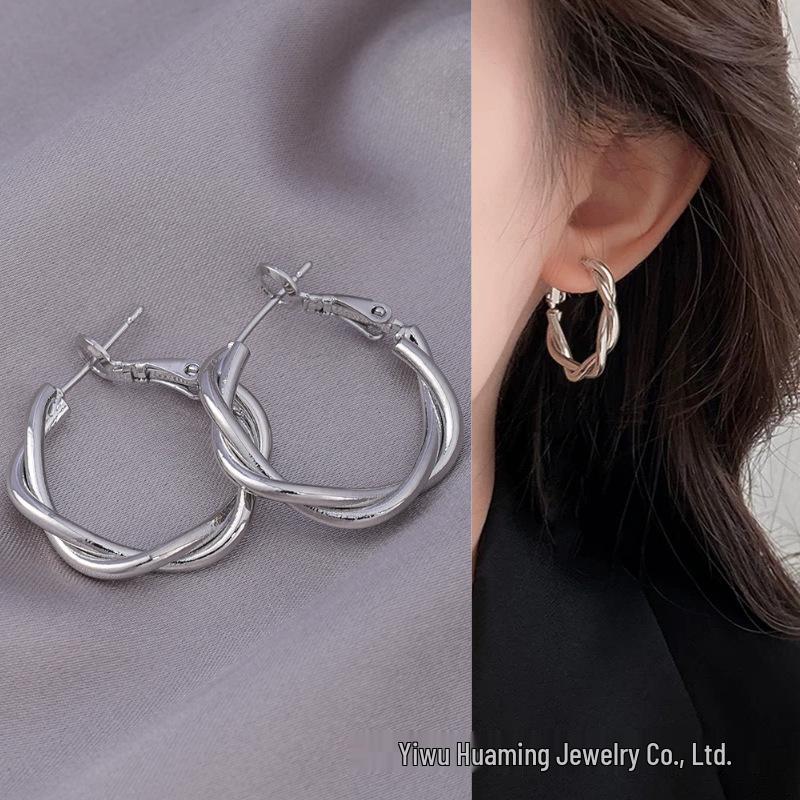 Grenzüberschreitende Große Kreis Metallohrringe - Hongkong-Stil, Elegante und Moderne Französische Creolen