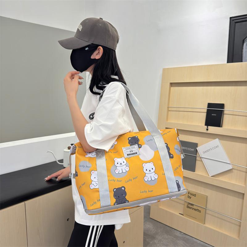 Expandable Cartoon Print Travel Bag: Large Capacity for Pregnant Women, Wet/Dry Separation, Ideal for Gym and Handheld Use