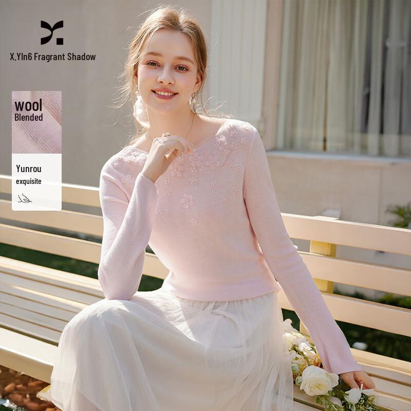 Xiangying Women s Floral Beaded Flare Sleeve Knit Top L